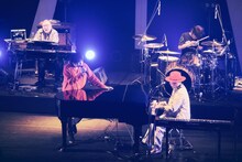 「ライブナタリー “スキマスイッチ × Penthouse”」スキマスイッチのステージの様子。