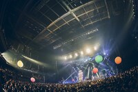 スキマスイッチ×浪岡真太郎＆大島真帆コラボステージの様子。