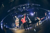 スキマスイッチ×浪岡真太郎＆大島真帆コラボステージの様子。