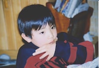 知的ぶってみせるマヒト少年。