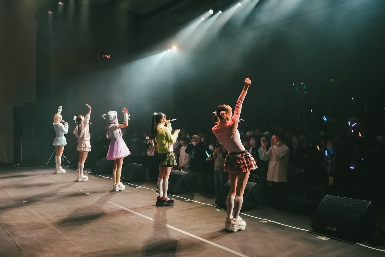 アイナスター（KiSS KiSS） [画像ギャラリー 54/100] - 音楽ナタリー