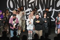 「ONAGAWACKよ永遠に。」エンディングでステージに上がった須田善明町長、高橋正樹氏。