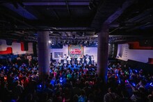 「ライブナタリー “太陽とシスコムーン × フィロソフィーのダンス”」の様子。