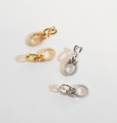 UnBave バタフライ シャイン ピアス / イヤリング