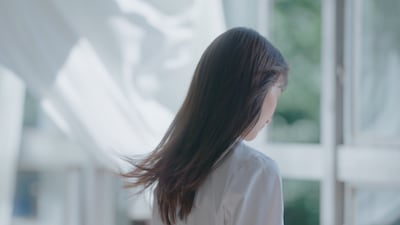 松村北斗（SixTONES）が出演するanummyの新CM「きっと、たぶん」編より。