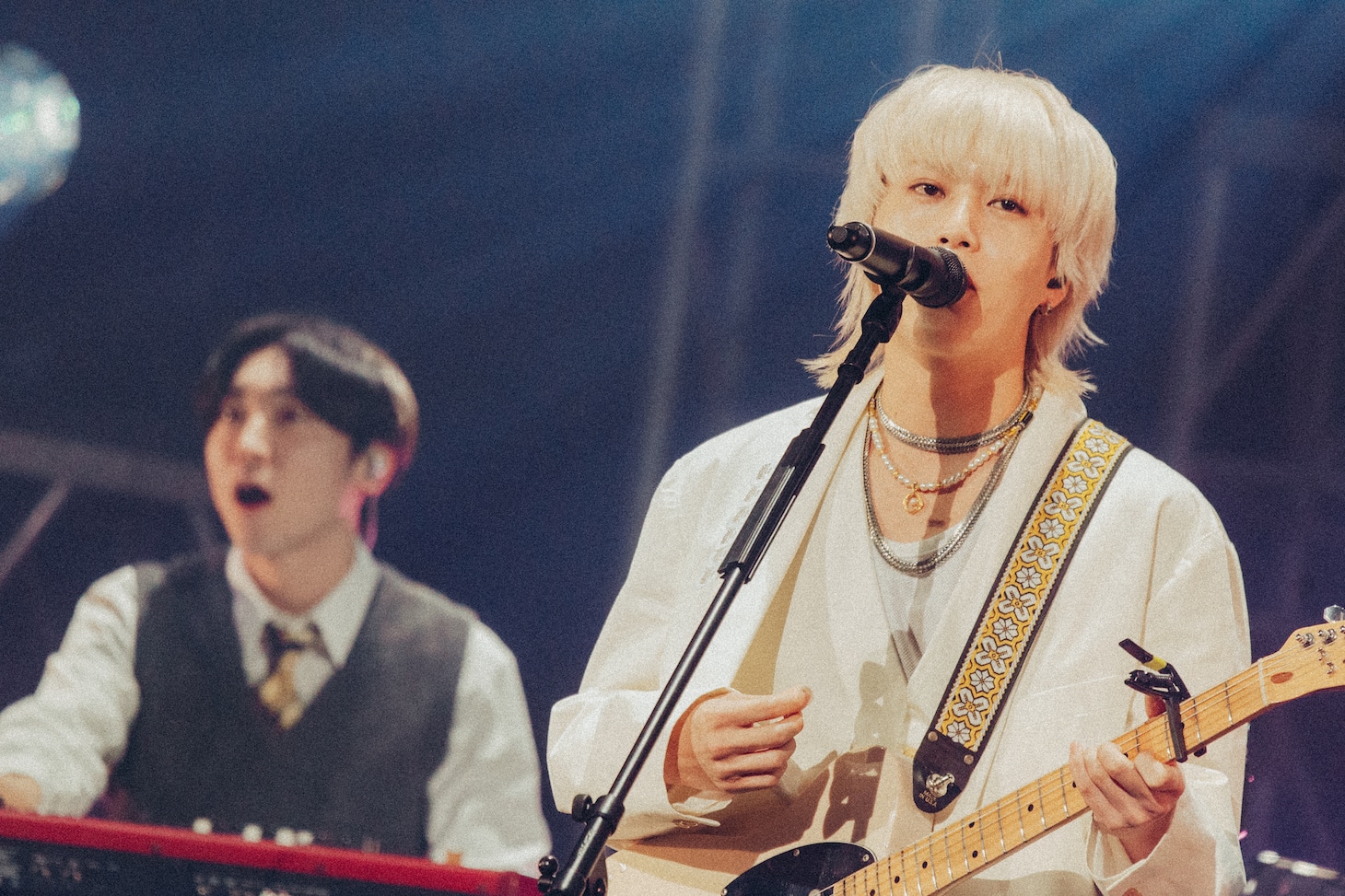 かやゆー（Vo, G）（撮影：うえむらすばる）