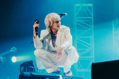 かやゆー（Vo, G）（撮影：うえむらすばる）