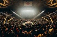 ヤングスキニー「いつか僕は誰もが羨むバンドになってやる日本武道館」の様子。（撮影：うえむらすばる）