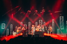 ヤングスキニー「いつか僕は誰もが羨むバンドになってやる日本武道館」の様子。（撮影：うえむらすばる）