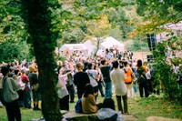 「りんご音楽祭」会場の様子。