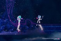 デコミク（ライトネス）とデコミク（ダークネス）。