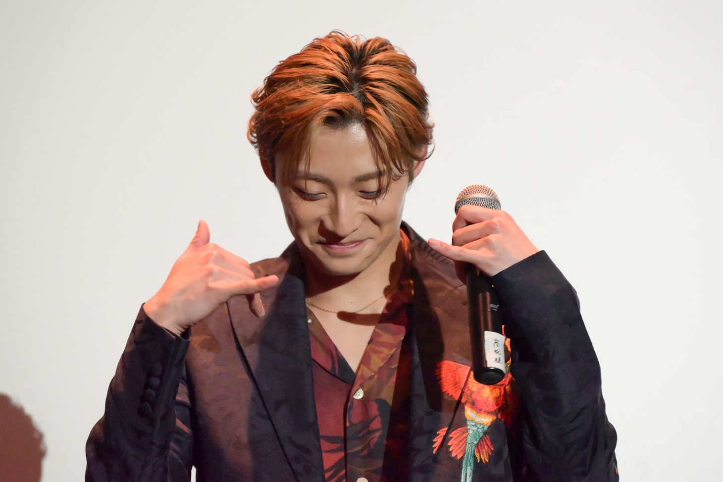 最後の挨拶をする髙松アロハ（超特急）。