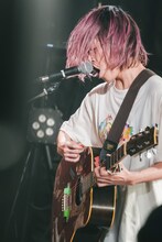 鈴木実貴子（Vo, G / 鈴木実貴子ズ）