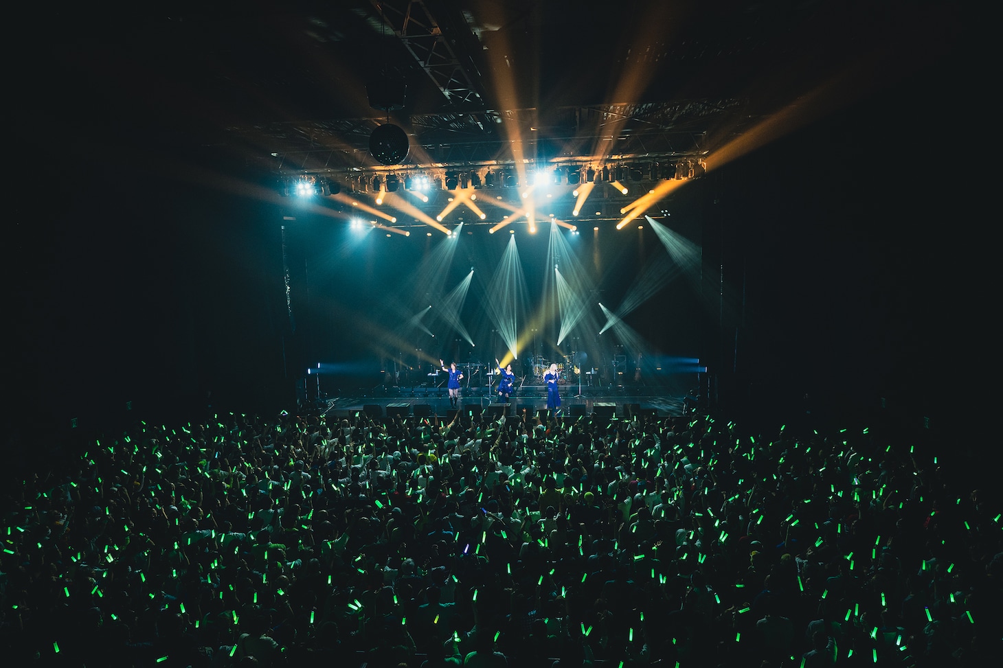 「メロン記念日'25 PHOENIX STAGE ～完熟メロン～」の様子。