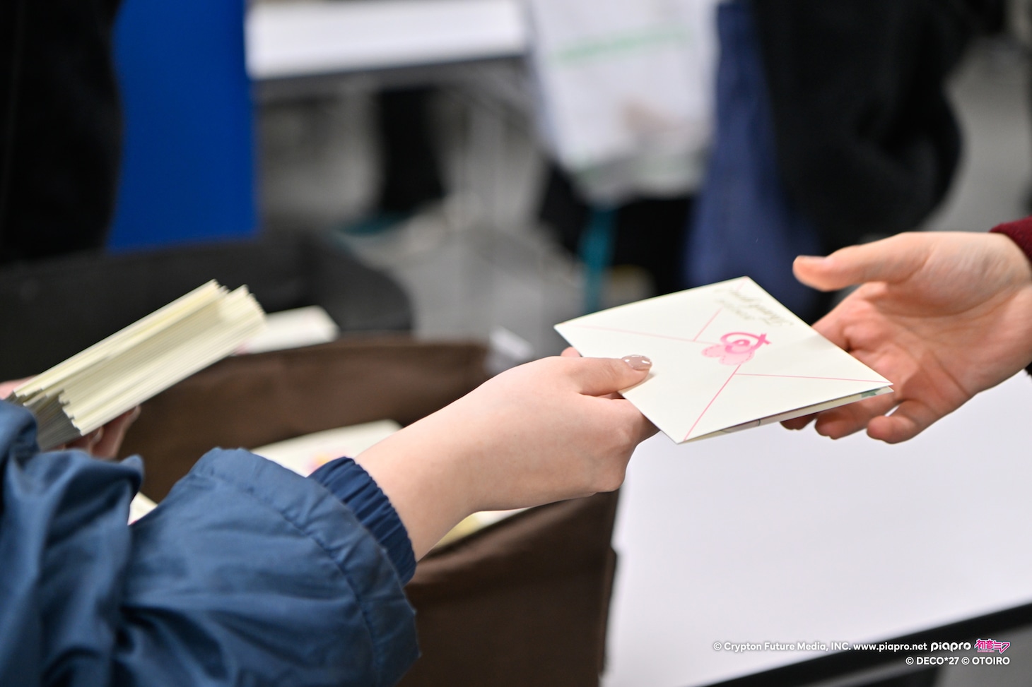 来場者にはデコミクからの手紙がプレゼントされた。