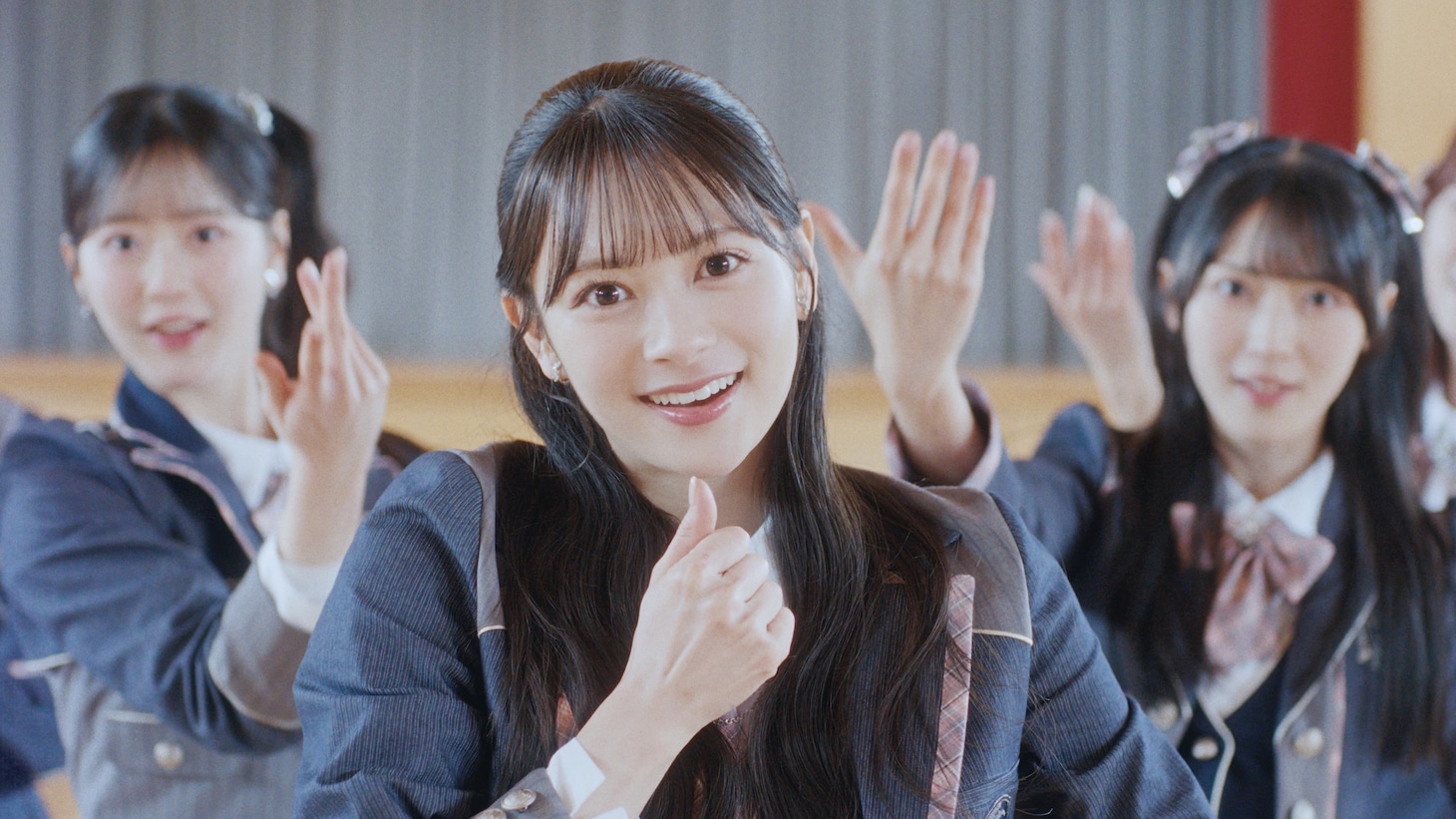 AKB48「名残り桜」MVより。©AKB48