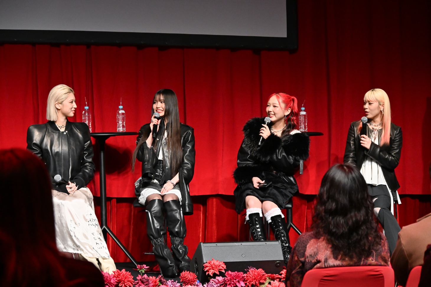 左からMOMOKA、KOHARU、CHIKA、MAHINA。