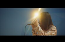 「Uru 『今日という日を』Premium Studio Live」より。