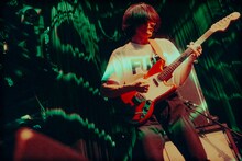 藤原忠（G / 神々のゴライコーズ）（撮影：稲垣ルリコ）