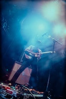 藤原忠（G / 神々のゴライコーズ）（撮影：稲垣ルリコ）