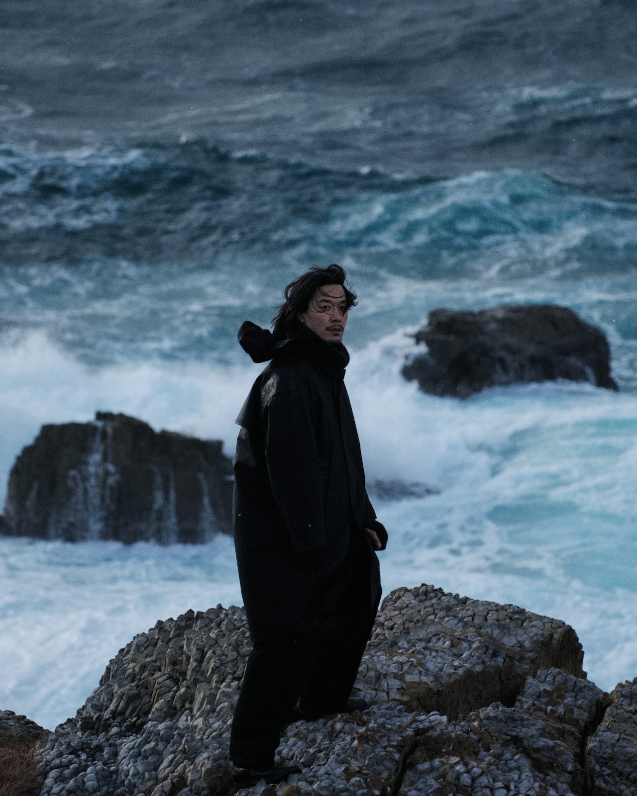 冥丁が新作アルバム「瑪瑙」リリース、「古風」3部作が進化