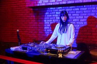 アキラ（Vo）（撮影：大橋祐希）