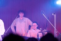 こーしくん（Vo）、GB（Dr）（撮影：大橋祐希）