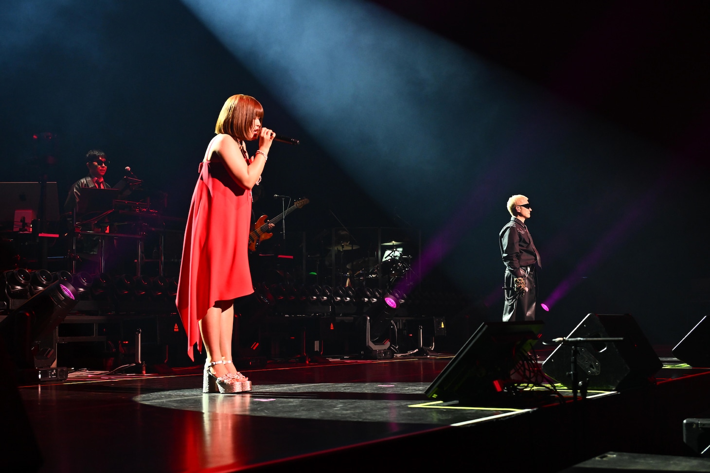 左からMaya、VERBAL。