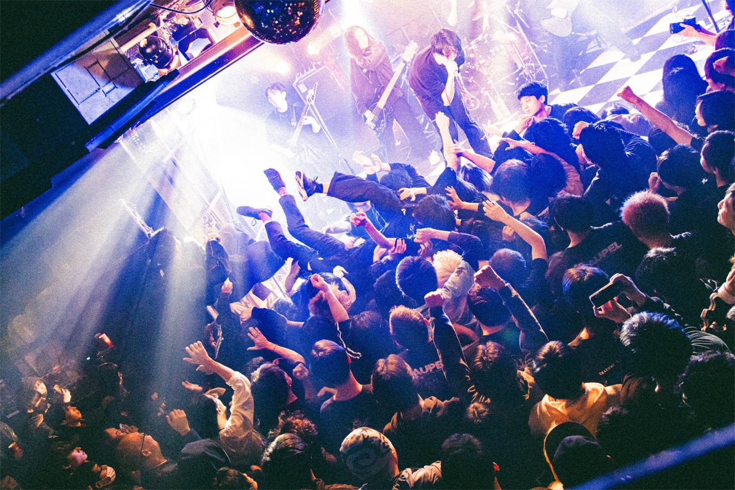 2月21日に東京・SHIBUYA CYCLONEで行われた「Graupel Comeback Show」の様子。