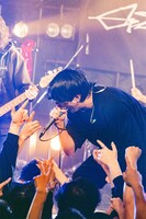 2月21日に東京・SHIBUYA CYCLONEで行われた「Graupel Comeback Show」の様子。