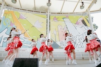 「Juice=Juice 20thシングル『四の五の言わず颯（さっ）と別れてあげた / 盛れ！ミ・アモーレ』発売記念ミニライブ＆お見送り会」の様子。