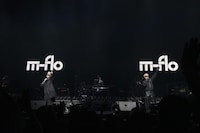 左からLISA、VERBAL。