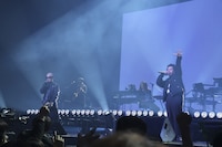 左からVERBAL、Adee A.