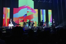 左からmelody.、VERBAL、山本領平。