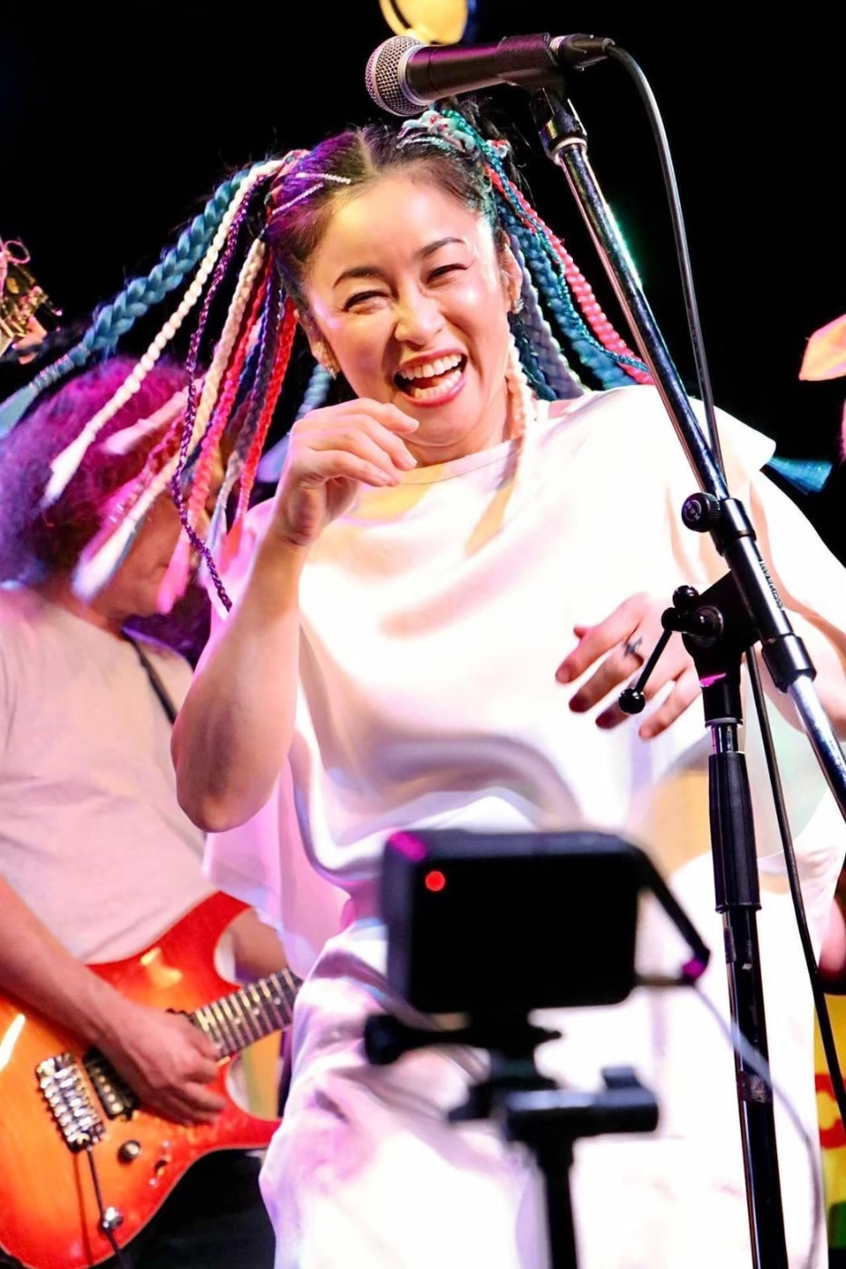 濱田マリ（Vo）