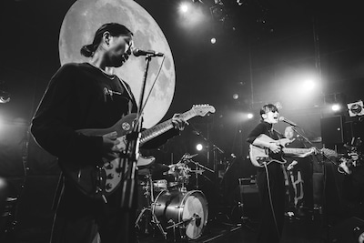 井上園子（BAND SET）ワンマンライブの様子。（Photo by Retsu Narushima）