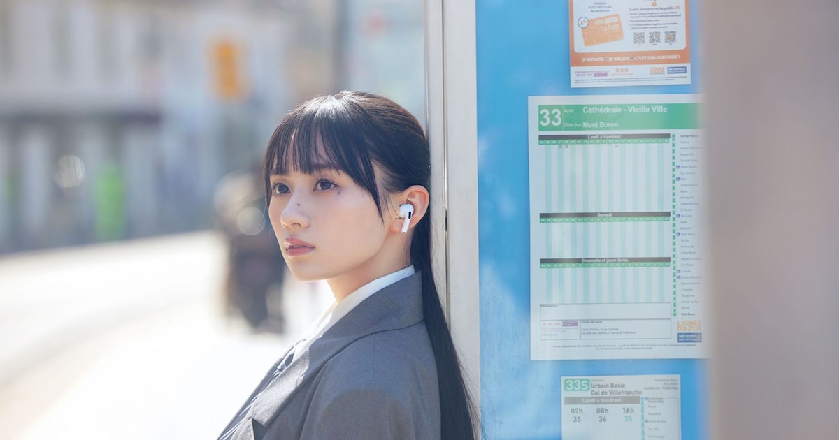 kawasakisakura_1stphotobook_cu 