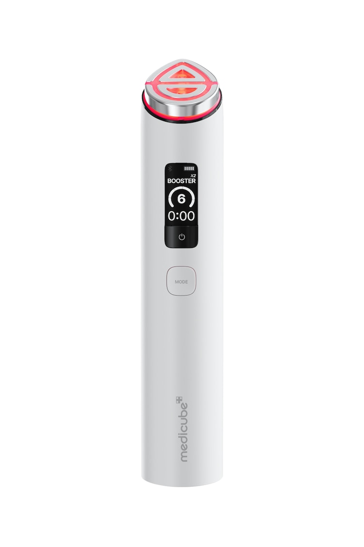 medicubeの美顔器「ブースタープロX2」。 [画像・動画ギャラリー 3/5 