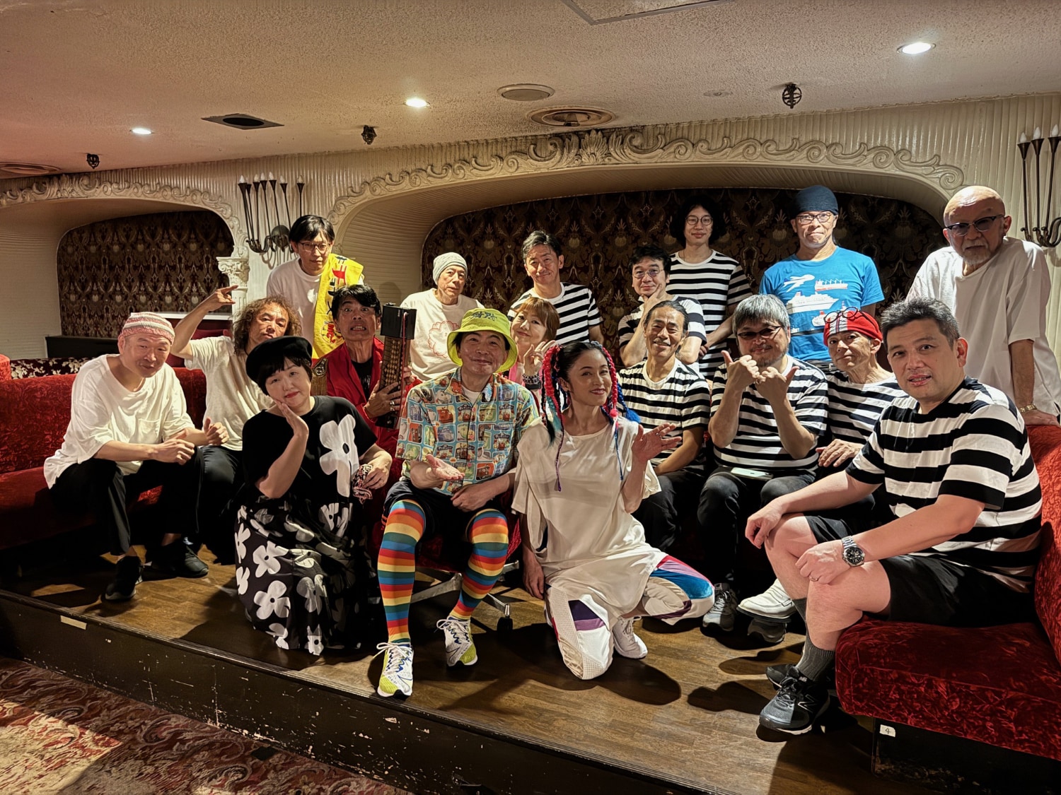 モダンチョキチョキズ、大阪で“イヴニングショー” - 音楽ナタリー