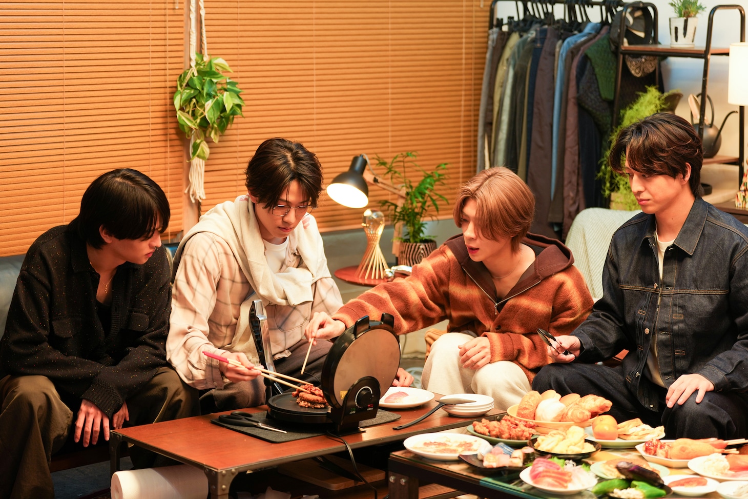 左から猪俣周杜、橋本将生、松島聡、寺西拓人。©日本テレビ