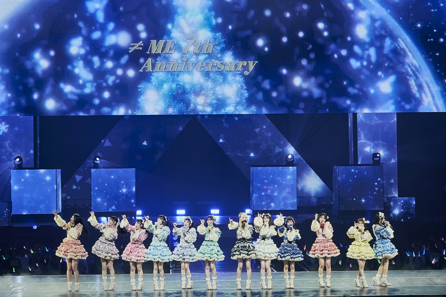 「≠ME 7周年コンサート『≠ME 7th ANNIVERSARY PREMIUM CONCERT』」の様子。©YOANI