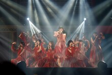 「乃木坂46 5th ALBUM MEMORIAL LIVE『My respect』」の様子。（写真提供：乃木坂46LLC）