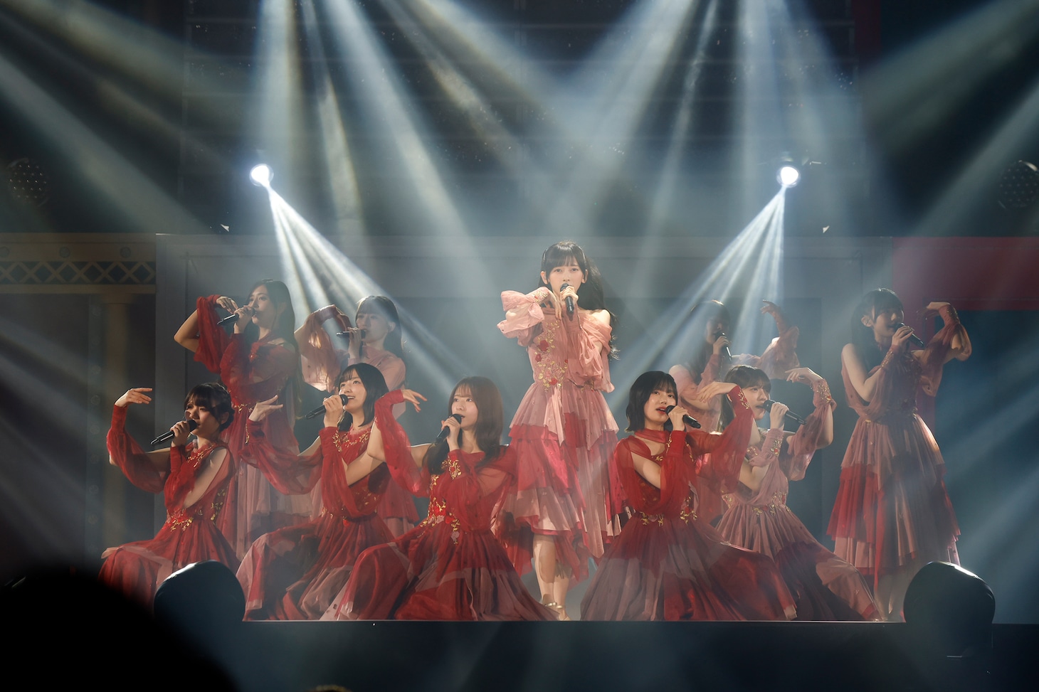 「乃木坂46 5th ALBUM MEMORIAL LIVE『My respect』」の様子。（写真提供：乃木坂46LLC）