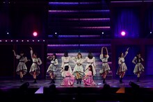 「乃木坂46 5th ALBUM MEMORIAL LIVE『My respect』」の様子。（写真提供：乃木坂46LLC）