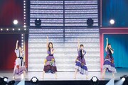 「乃木坂46 5th ALBUM MEMORIAL LIVE『My respect』」の様子。（写真提供：乃木坂46LLC）