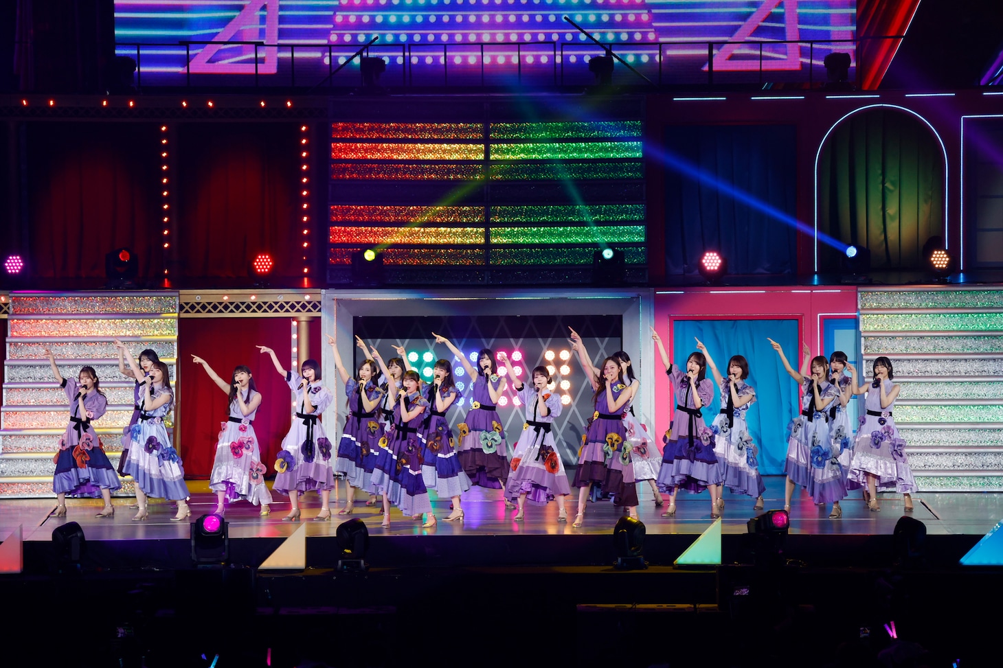 「乃木坂46 5th ALBUM MEMORIAL LIVE『My respect』」の様子。（写真提供：乃木坂46LLC）