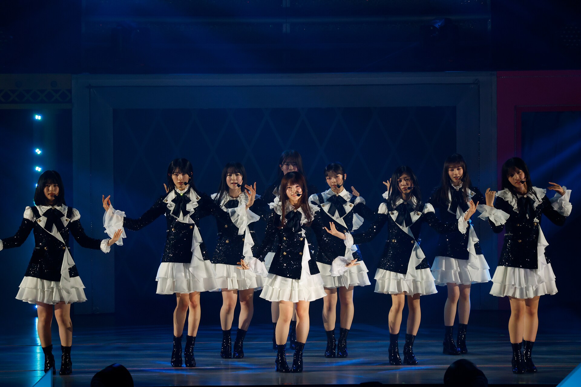 乃木坂46 5th ALBUM MEMORIAL LIVE『My respect』」の様子。（写真提供