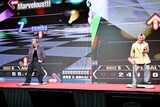 「Dance Dance Revolution」で対決する中本悠太（NCT）と佐久間大介（Snow Man）。