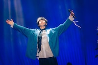 片岡健太（Vo, G）（写真提供：東宝）