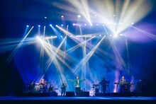 「Honto」を初パフォーマンスするsumika。（写真提供：東宝）